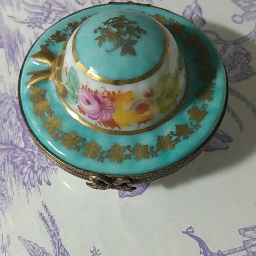Beautiful Limoges Box - Picture 6 of 11